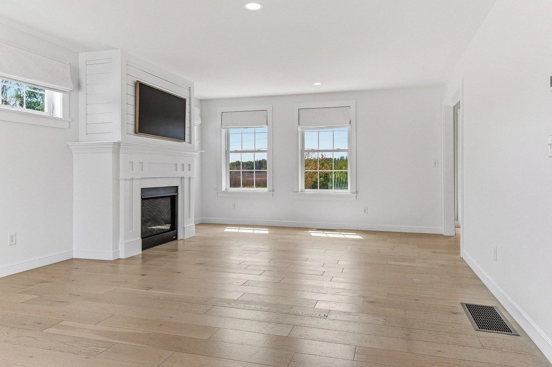 19 Lovering Road North Hampton NH 03862
