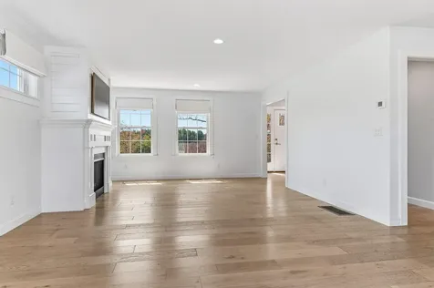 19 Lovering Road North Hampton NH 03862
