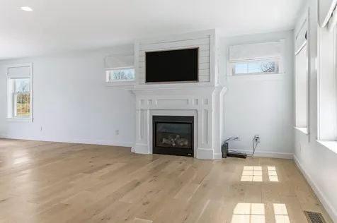 19 Lovering Road North Hampton NH 03862
