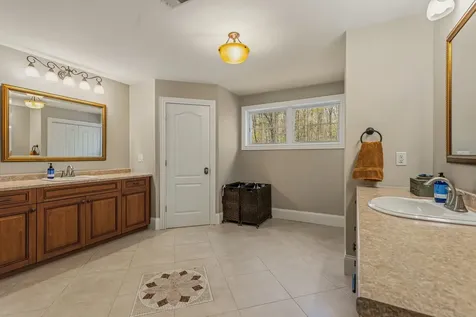 36 Bassett Lane Newfields NH 03856