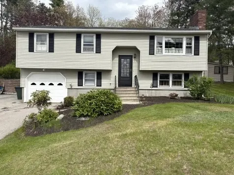 676 Cohas Avenue Manchester NH 03109