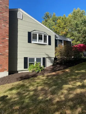 676 Cohas Avenue Manchester NH 03109