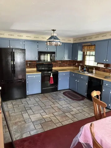 676 Cohas Avenue Manchester NH 03109