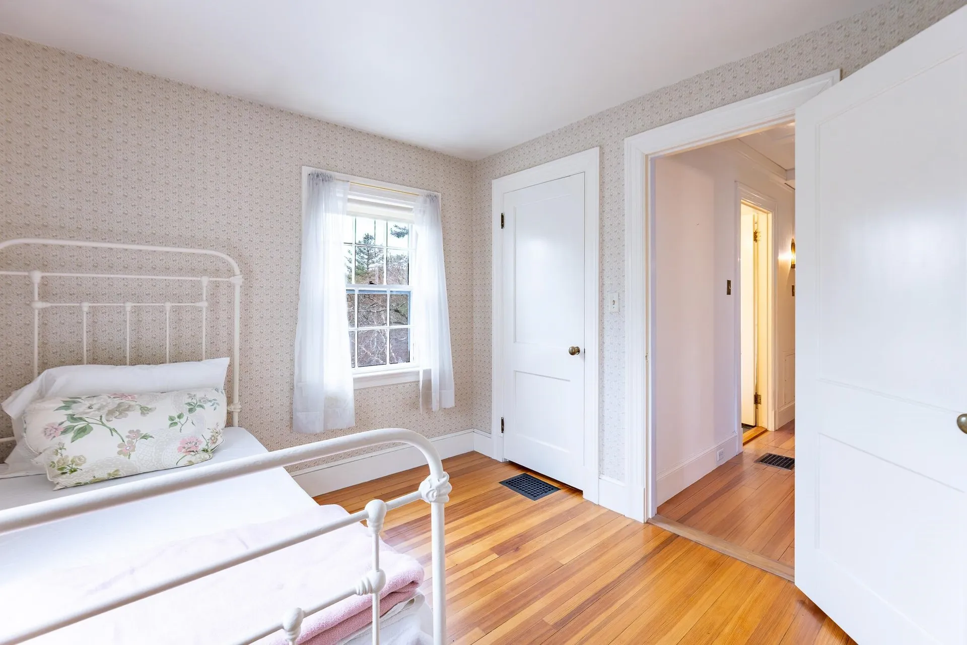 33 School Street Hanover NH 03755