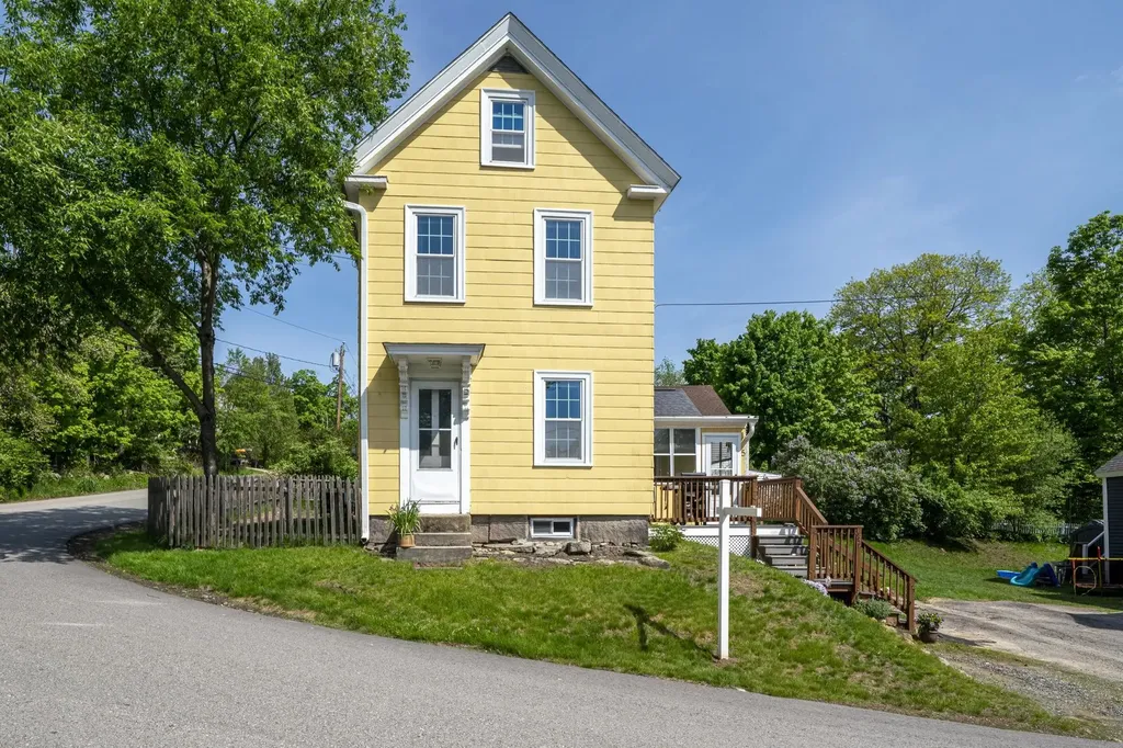 5 Pine Valley Street Wilton NH 03086