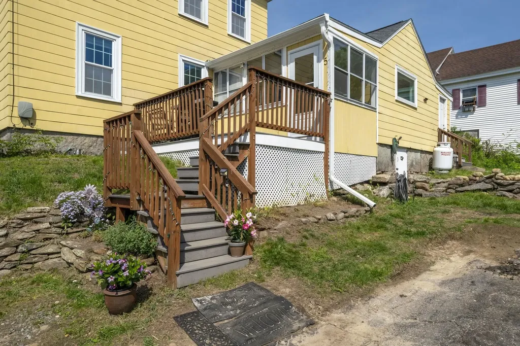 5 Pine Valley Street Wilton NH 03086