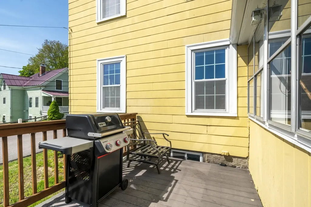 5 Pine Valley Street Wilton NH 03086