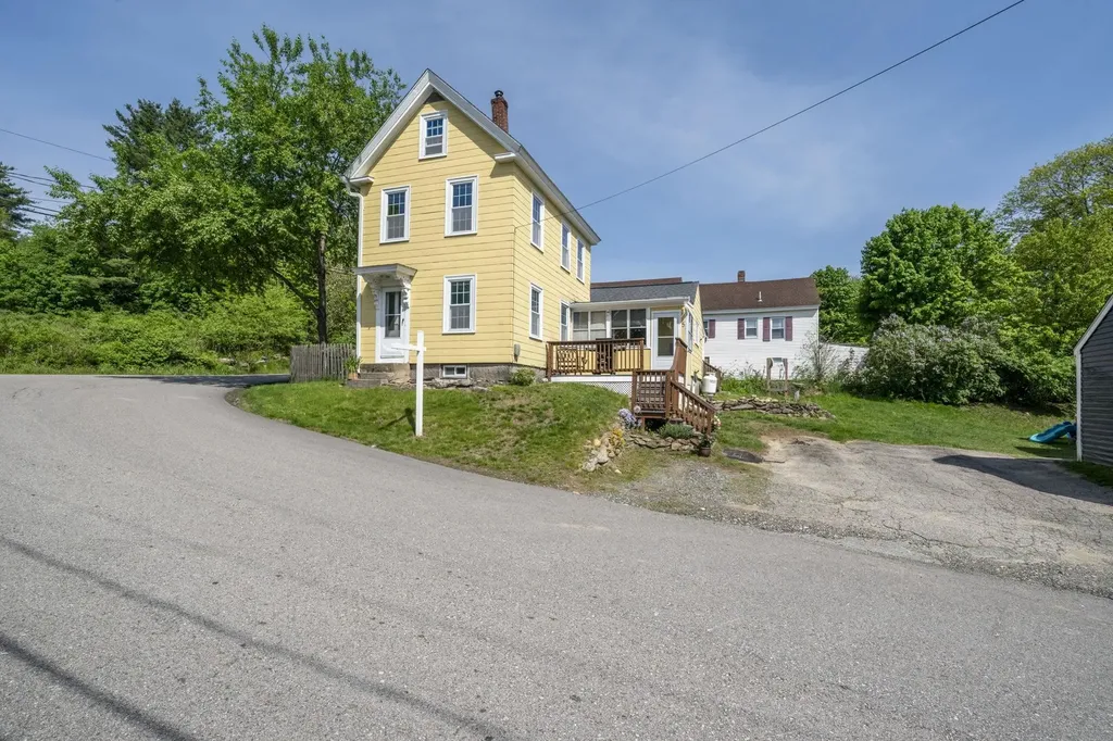 5 Pine Valley Street Wilton NH 03086