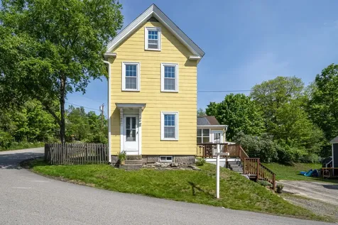 5 Pine Valley Street Wilton NH 03086