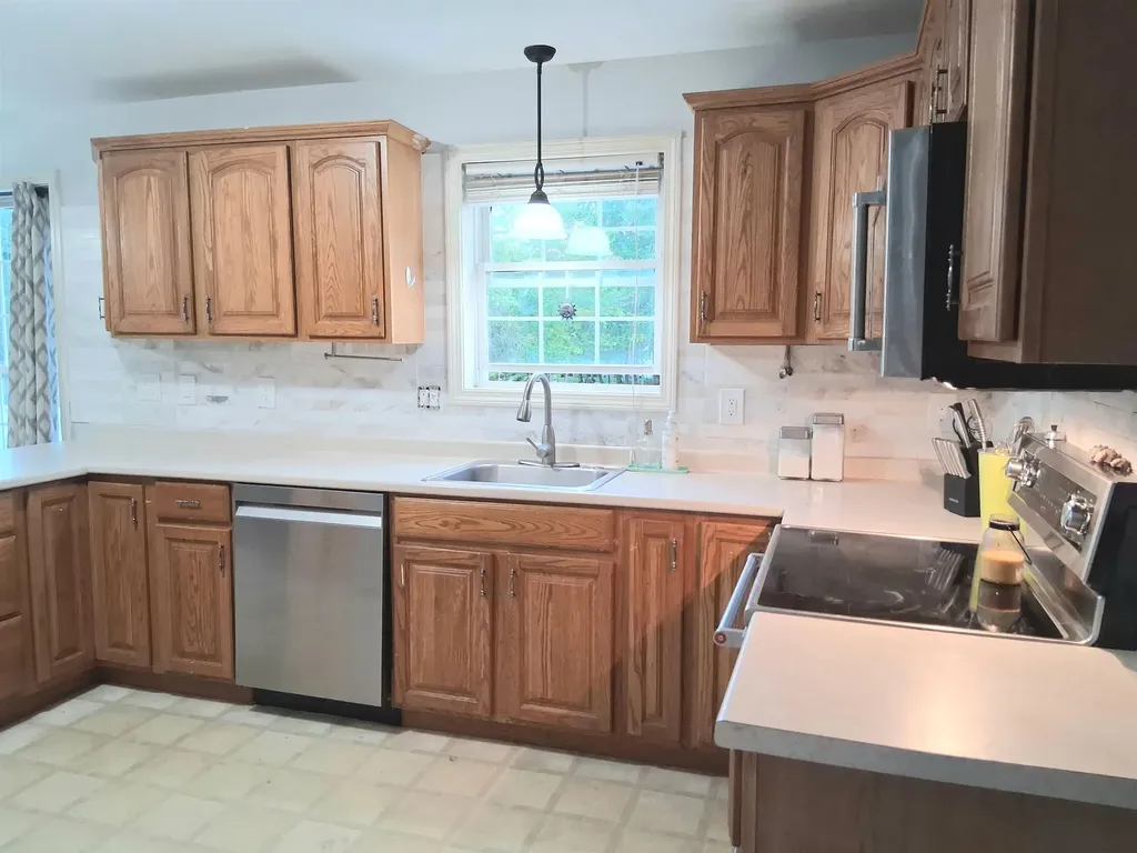 120 South Road Deerfield NH 03037
