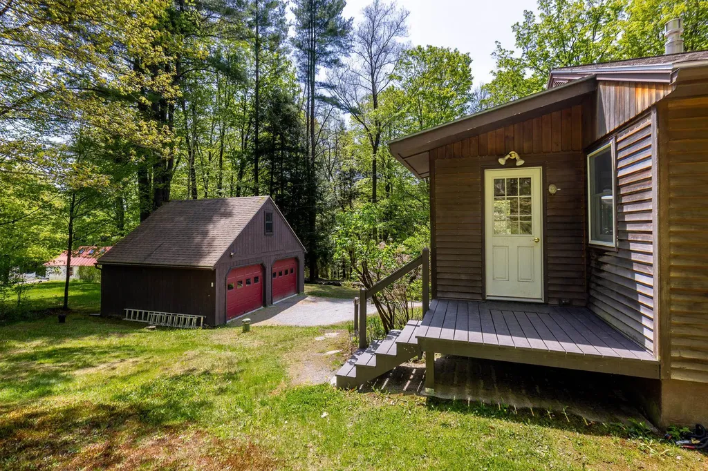 852 Quail John Road Thetford VT 05043