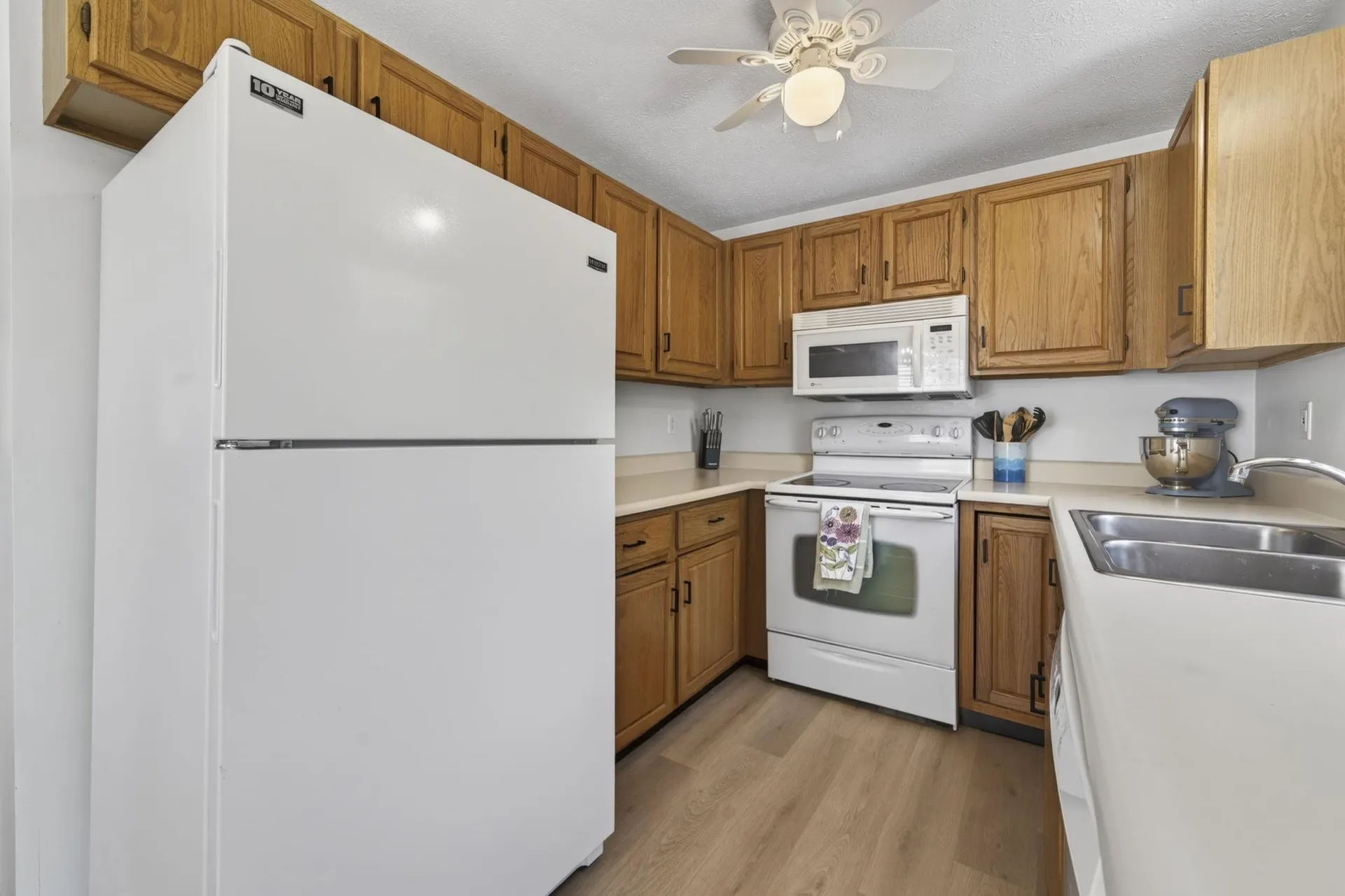 44 Brook Hollow Way Manchester NH 03103
