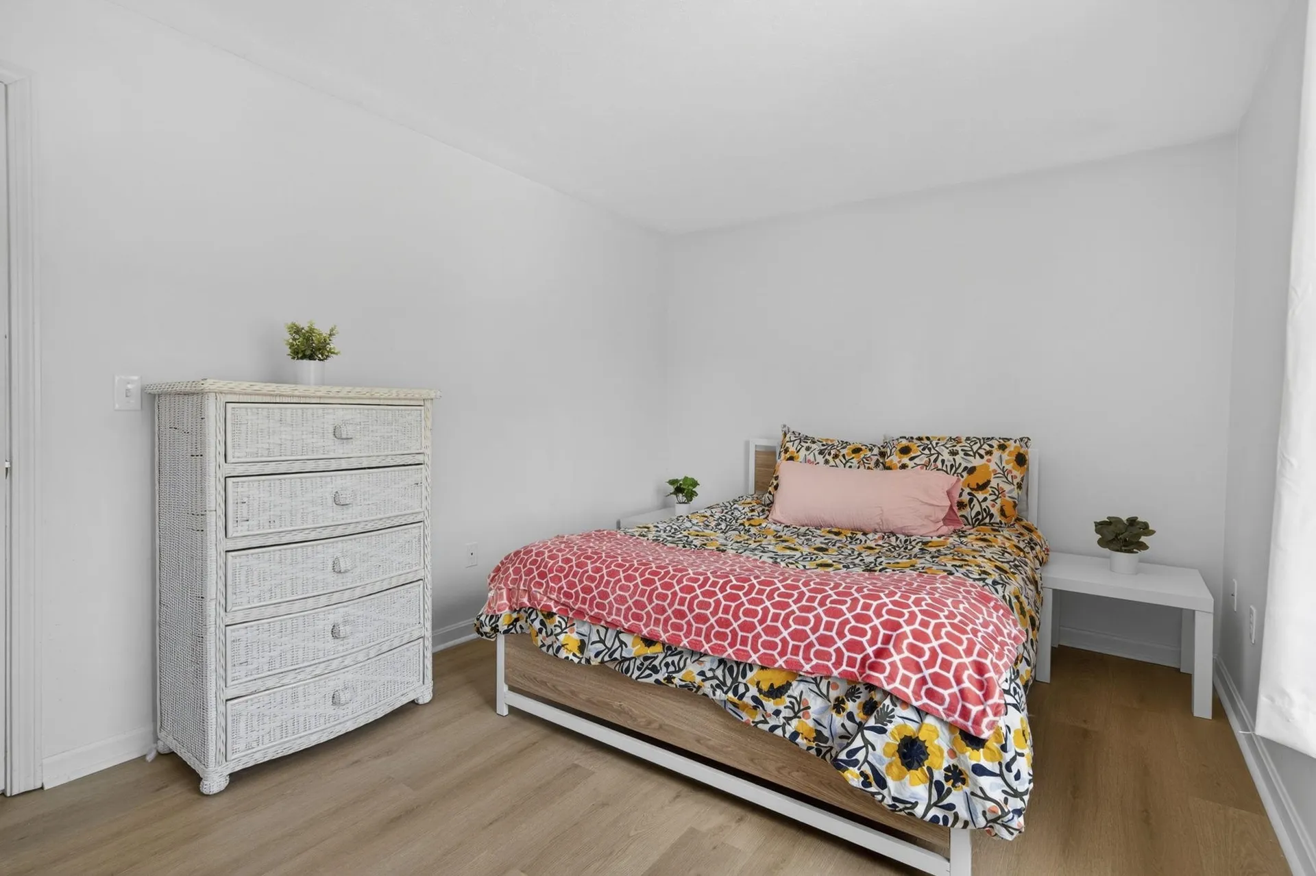 44 Brook Hollow Way Manchester NH 03103