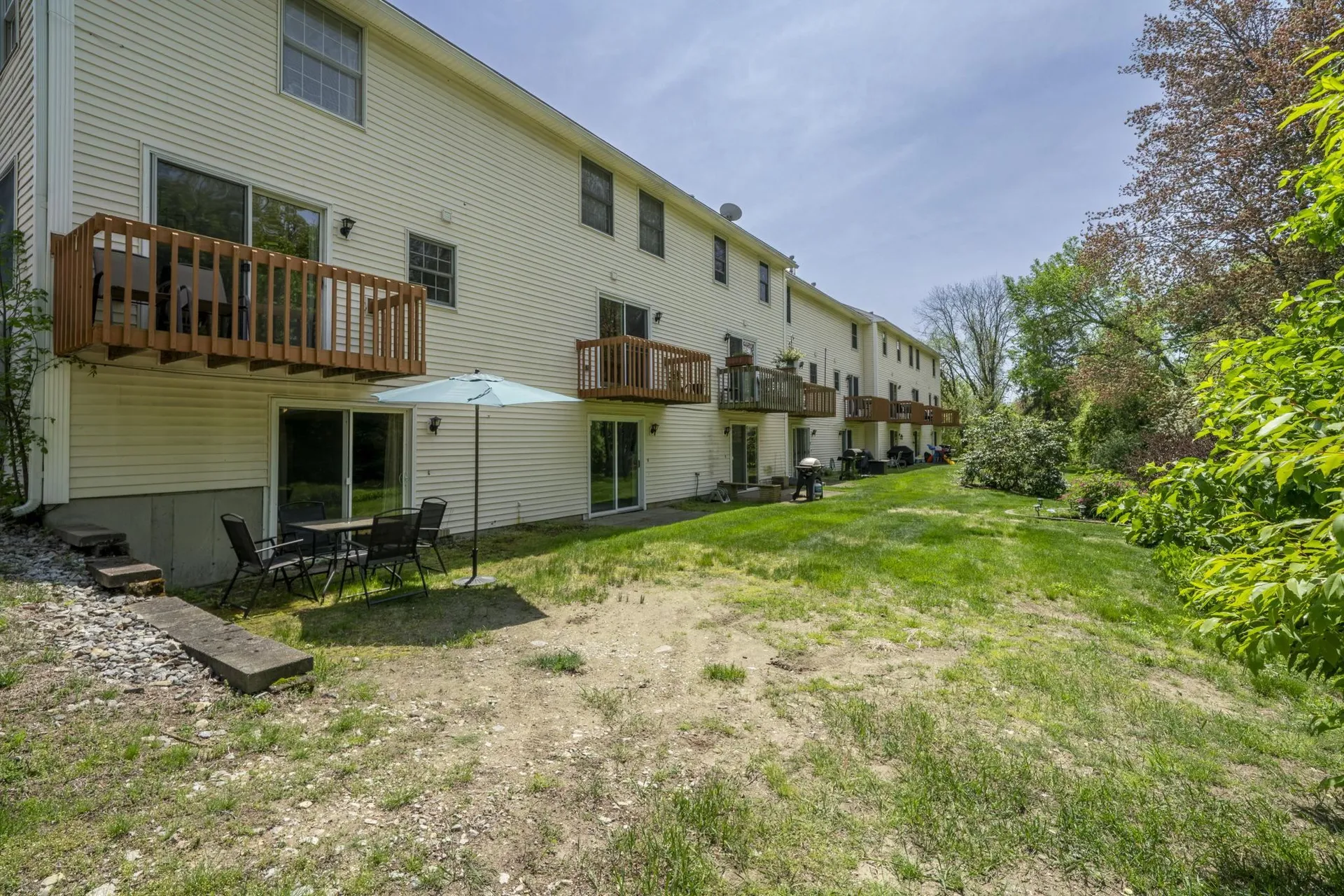 44 Brook Hollow Way Manchester NH 03103