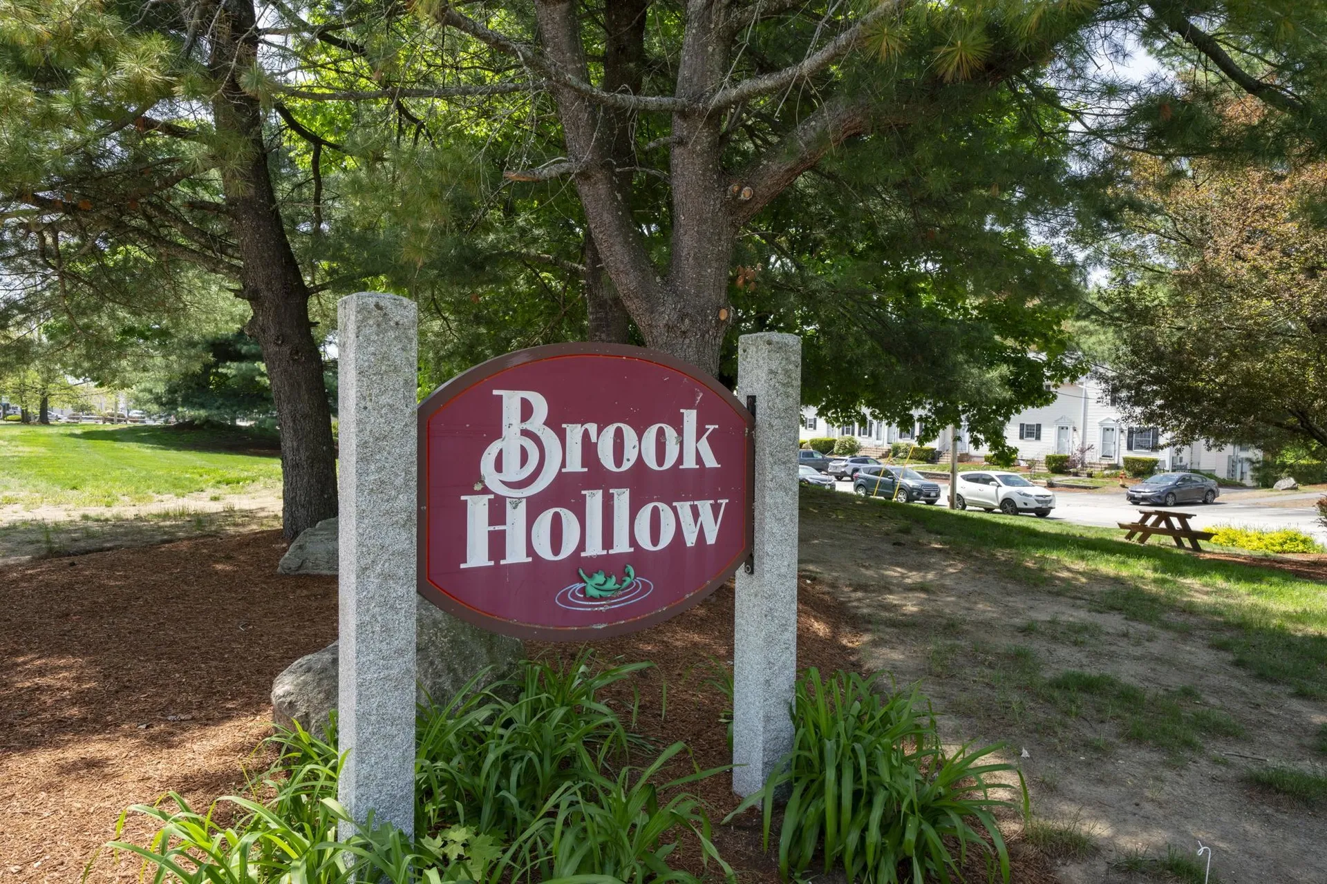 44 Brook Hollow Way Manchester NH 03103