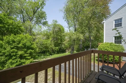 44 Brook Hollow Way Manchester NH 03103