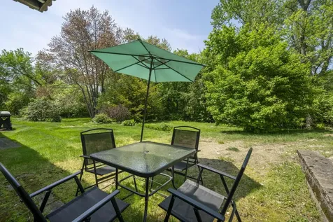 44 Brook Hollow Way Manchester NH 03103