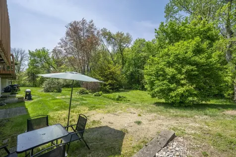44 Brook Hollow Way Manchester NH 03103