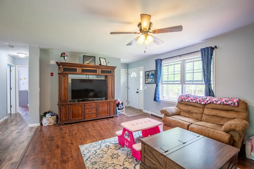 372 Cross Road Rochester NH 03867
