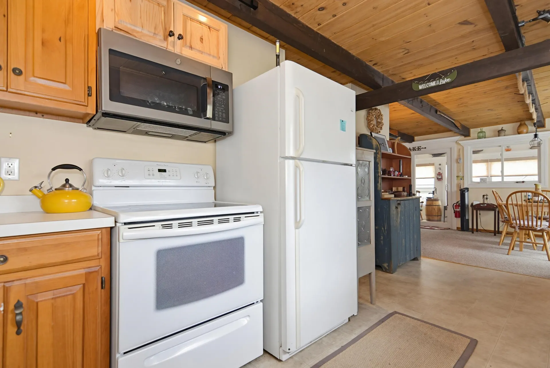 33 Moccasin Trail Hillsborough NH 03244