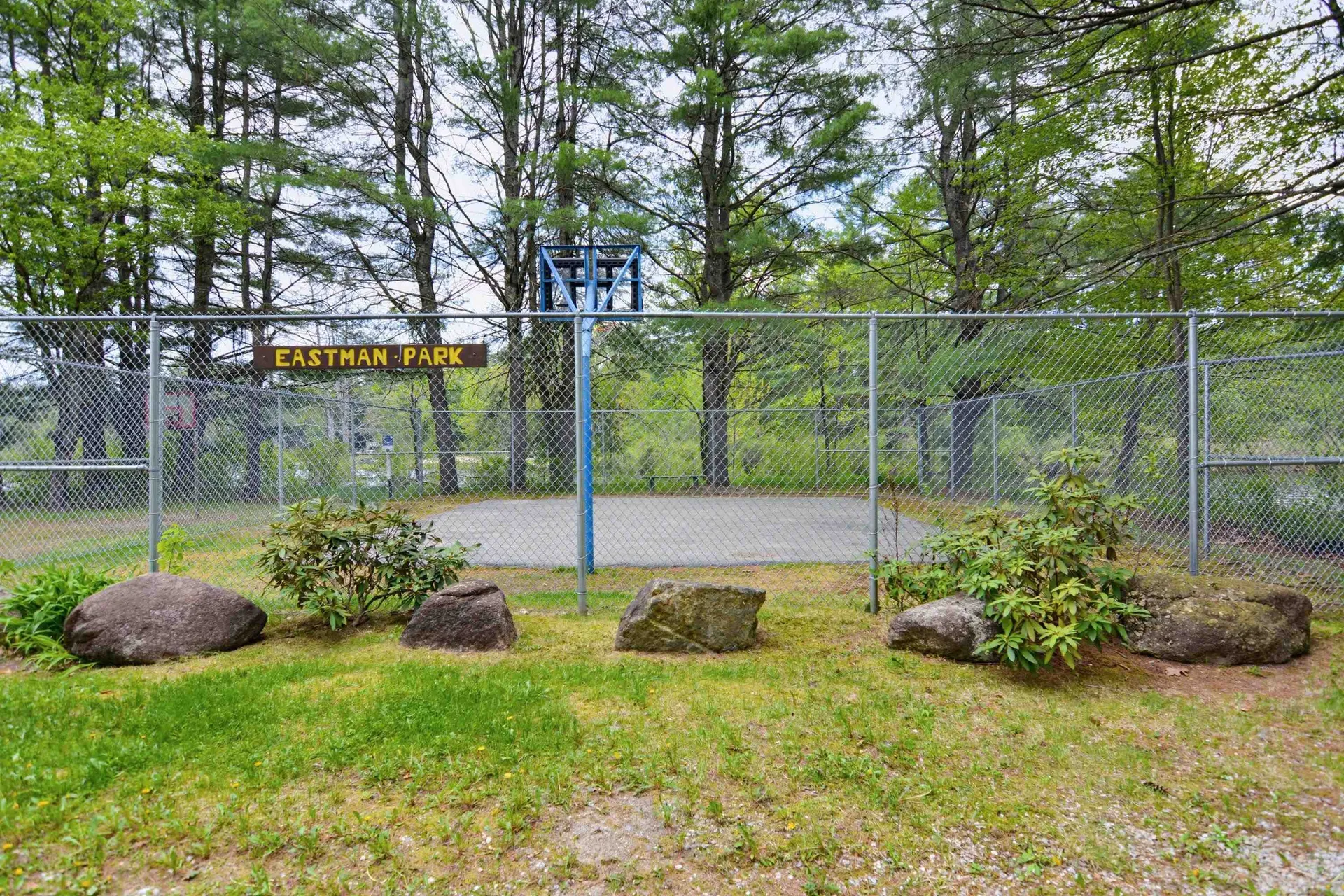 33 Moccasin Trail Hillsborough NH 03244