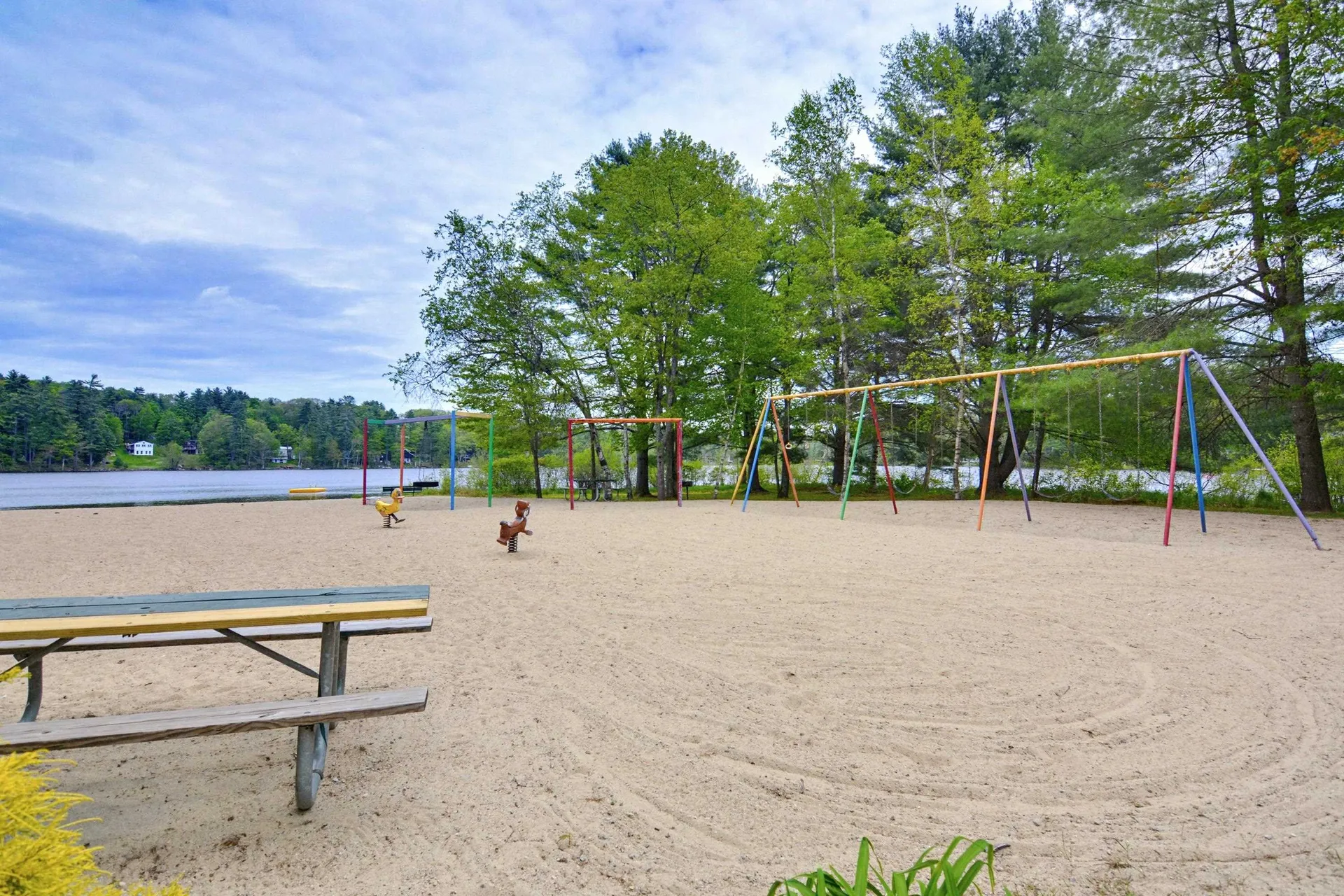 33 Moccasin Trail Hillsborough NH 03244