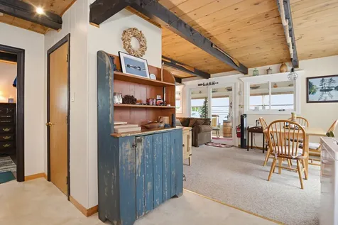 33 Moccasin Trail Hillsborough NH 03244