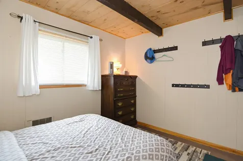 33 Moccasin Trail Hillsborough NH 03244
