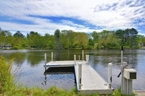 33 Moccasin Trail Hillsborough NH 03244
