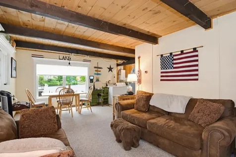 33 Moccasin Trail Hillsborough NH 03244