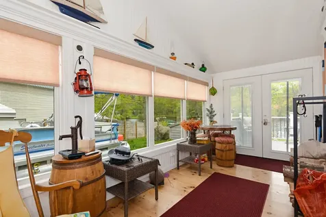 33 Moccasin Trail Hillsborough NH 03244