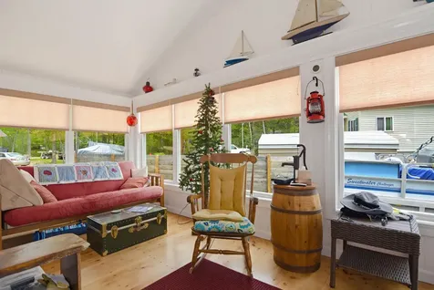 33 Moccasin Trail Hillsborough NH 03244