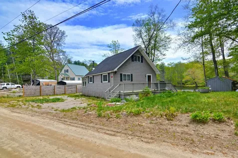 33 Moccasin Trail Hillsborough NH 03244