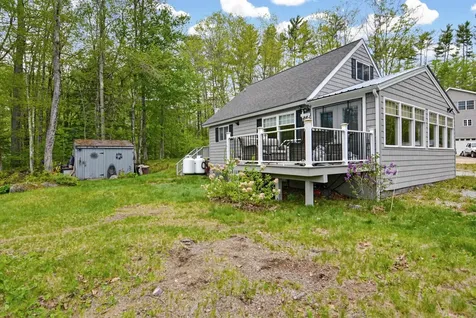 33 Moccasin Trail Hillsborough NH 03244
