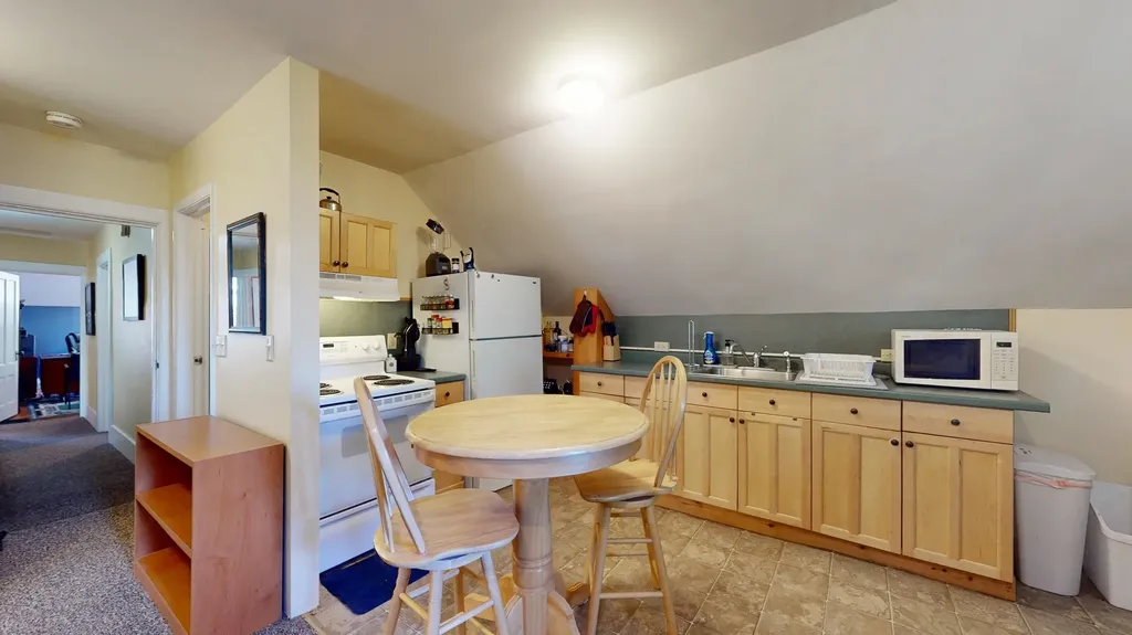 2337 Vt Route 7 Middlebury VT 05753