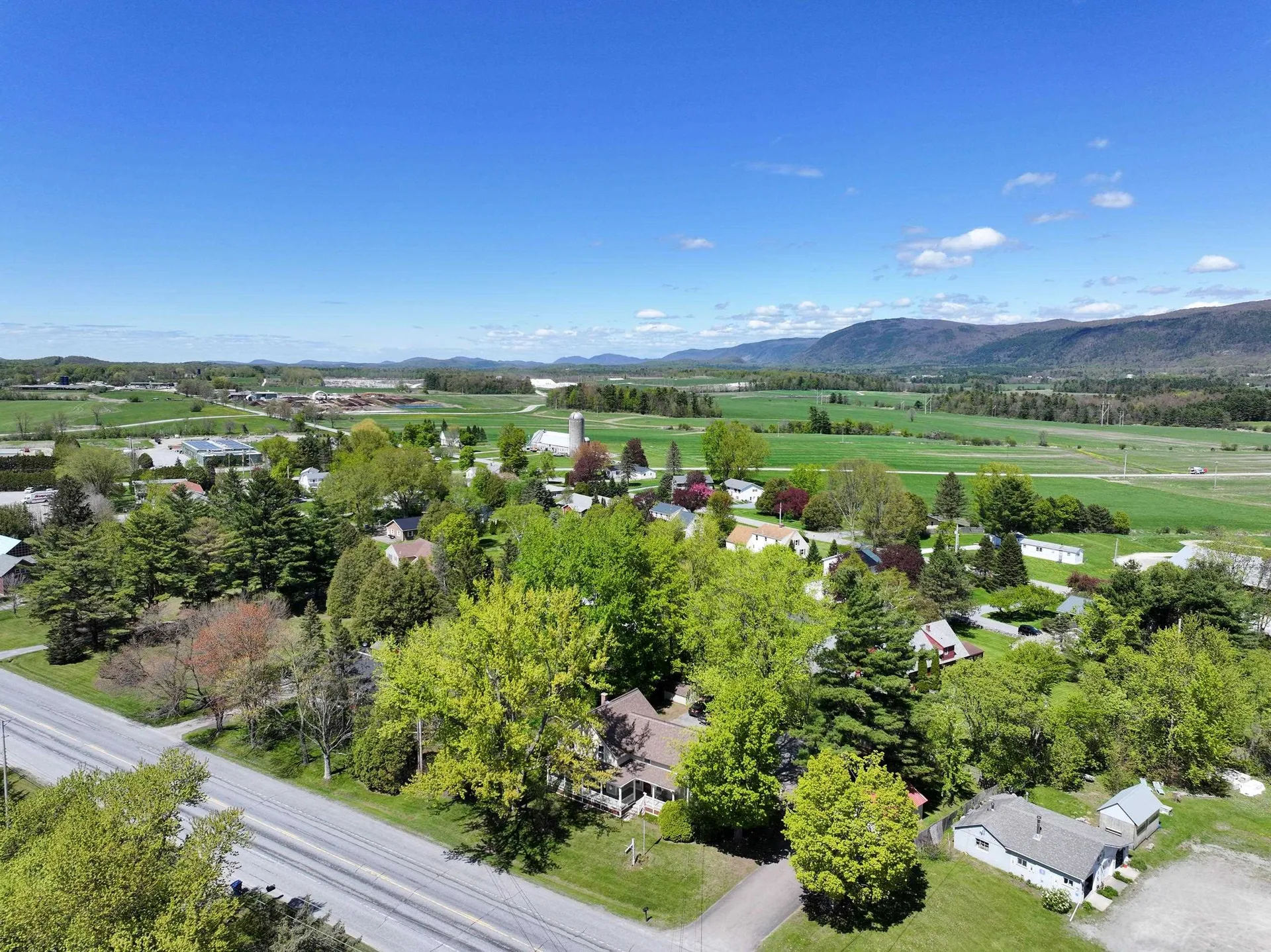 2337 Vt Route 7 Middlebury VT 05753