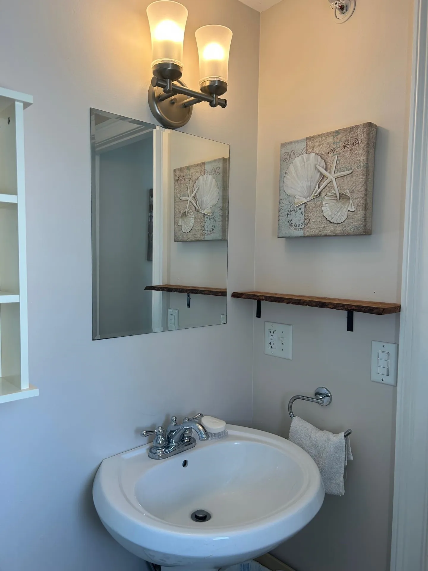 18 Ocean Boulevard Hampton NH 03842