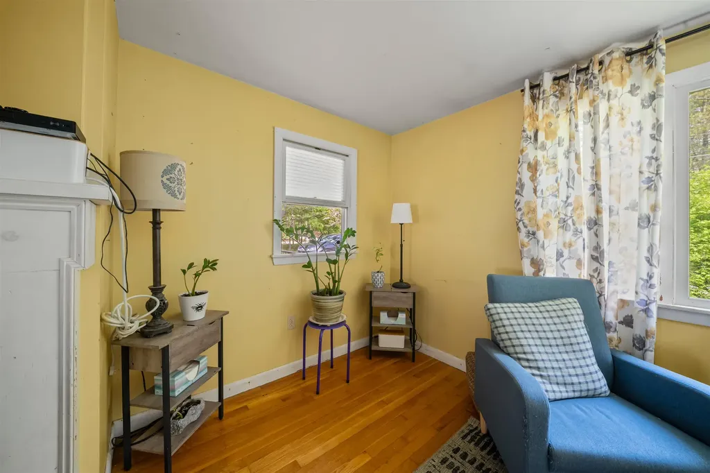 130 Tolend Road Barrington NH 03825