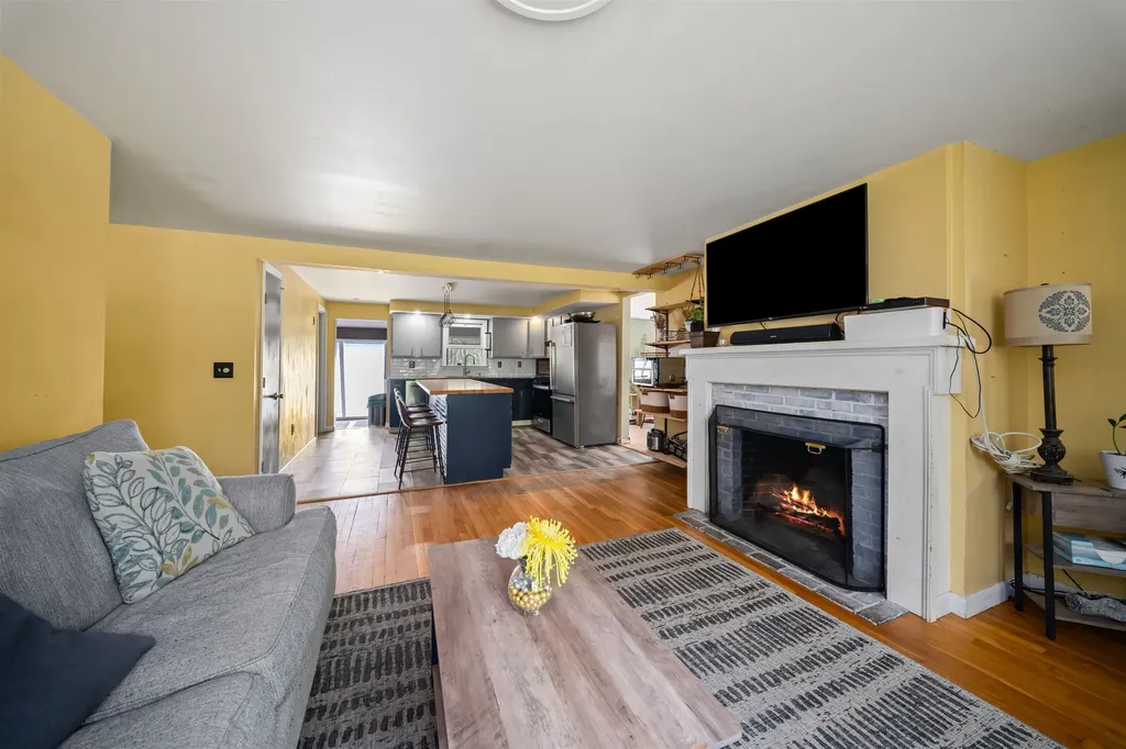 130 Tolend Road Barrington NH 03825