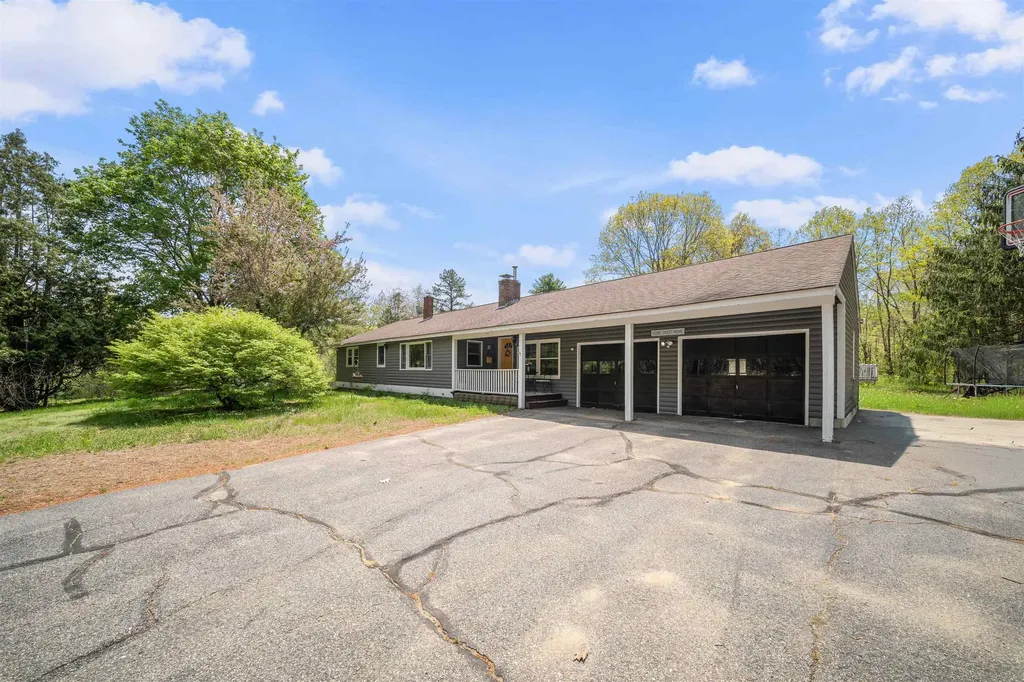 130 Tolend Road Barrington NH 03825
