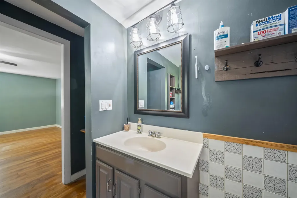 130 Tolend Road Barrington NH 03825