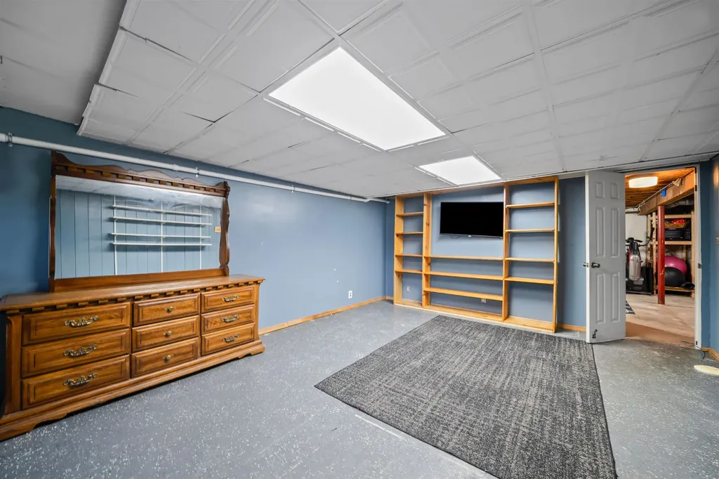 130 Tolend Road Barrington NH 03825
