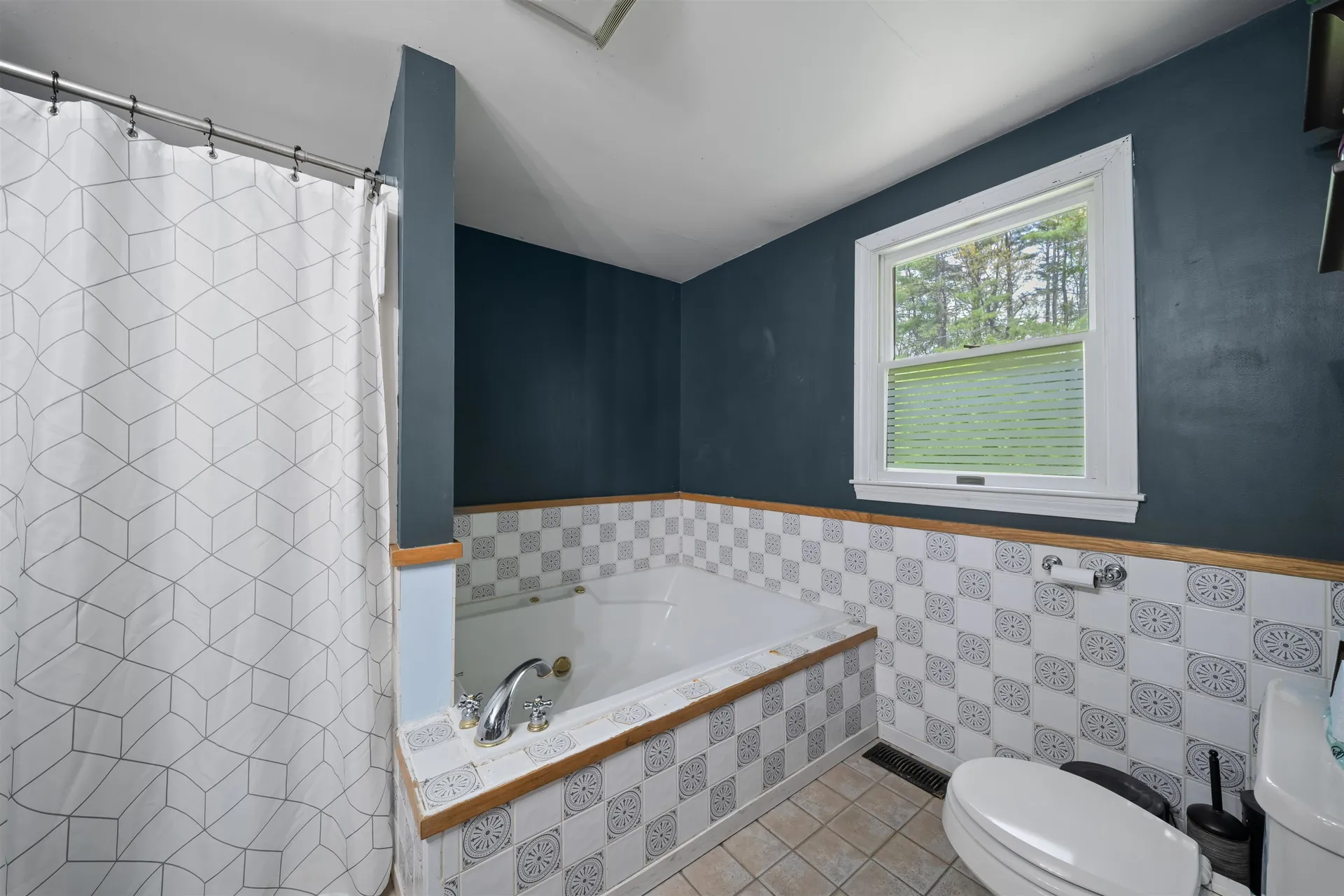 130 Tolend Road Barrington NH 03825