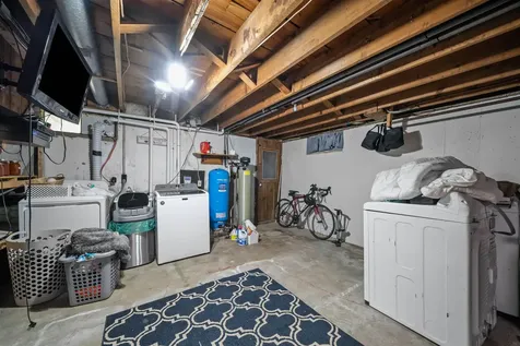 130 Tolend Road Barrington NH 03825