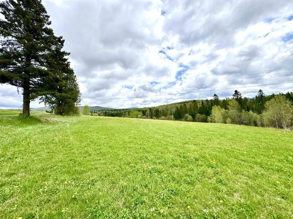 241-18 Golf Links Road Colebrook NH 03576