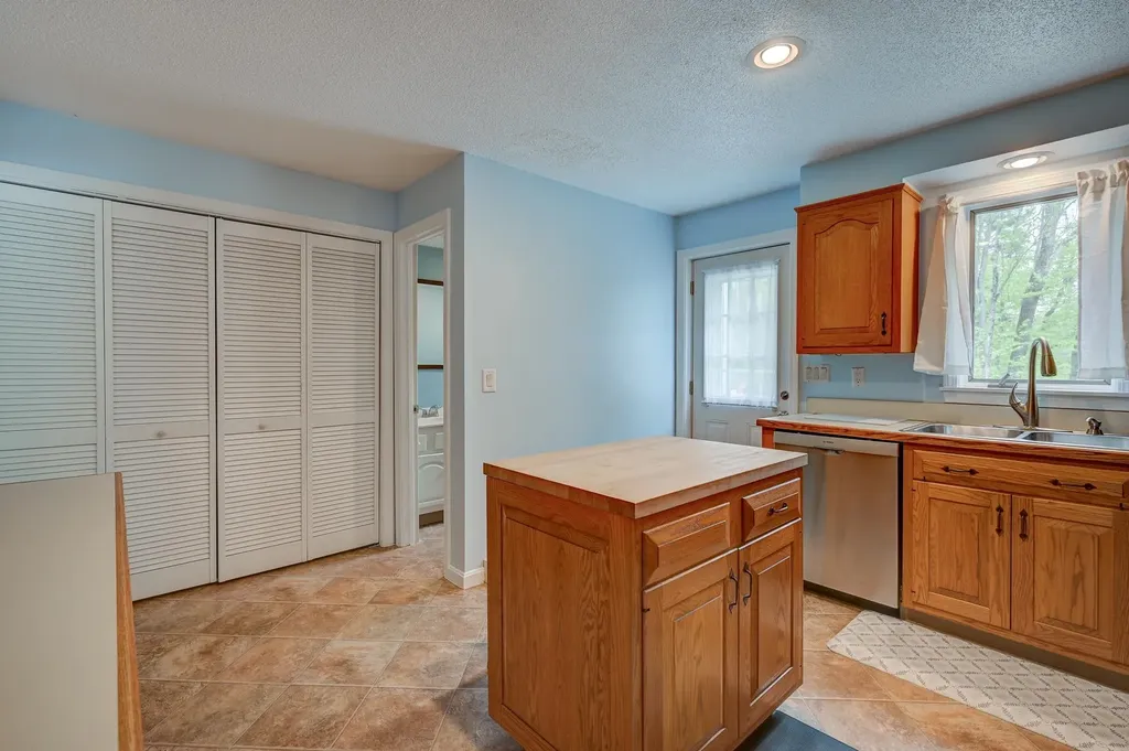 145 Birch Hill Road Conway NH 03860