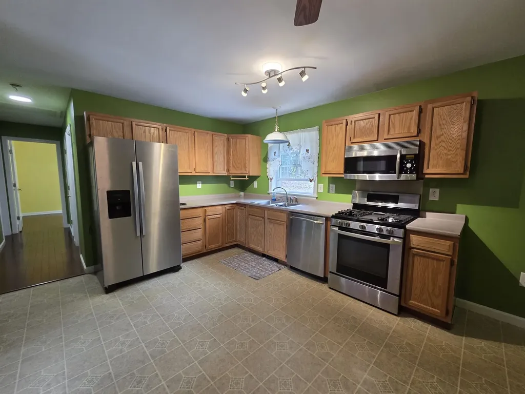 317 Potato Road Enfield NH 03748