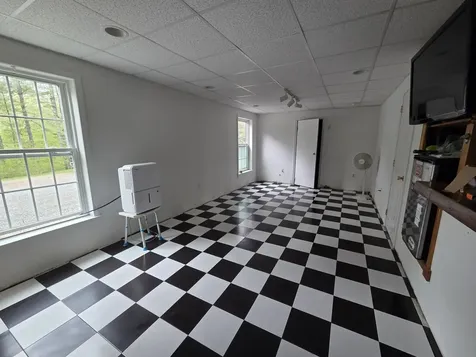 317 Potato Road Enfield NH 03748