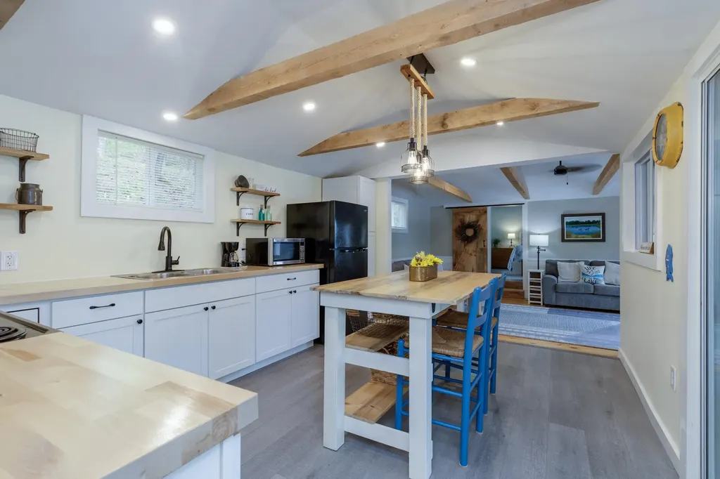 525 N Shore Drive Hopkinton NH 03229