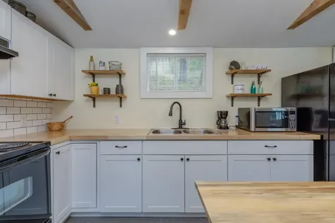 525 N Shore Drive Hopkinton NH 03229